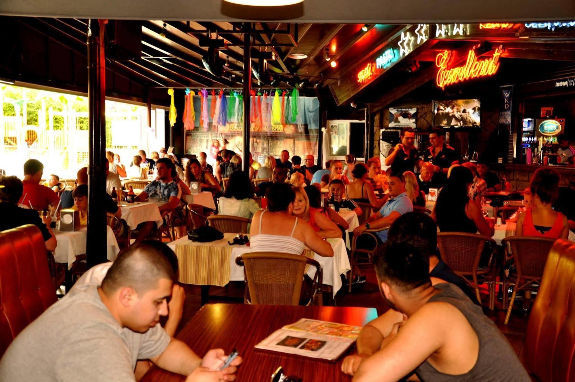 阿尔宾娜俱乐部酒店 马尔马里斯 外观 照片